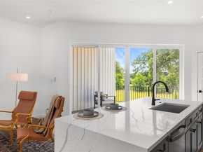 5912 Harold CT 107, Austin TX 78721