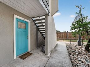 935 La Posada DR 128, Austin TX 78752