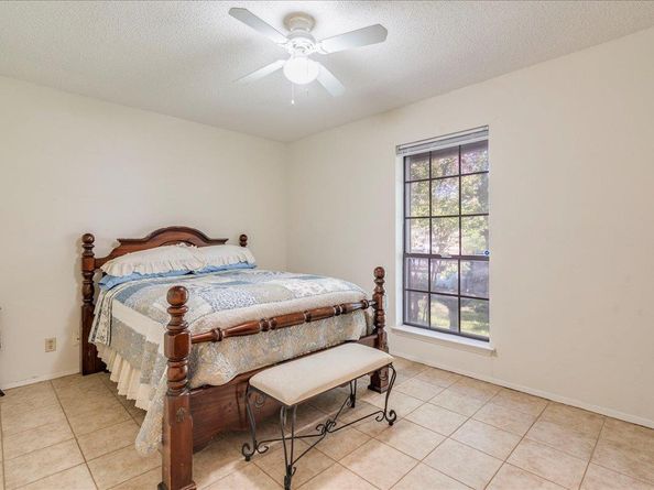 1321 Warrington DR, Austin TX 78753