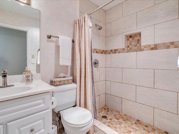 1321 Warrington DR, Austin TX 78753