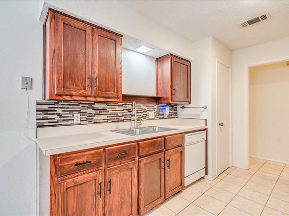1321 Warrington DR, Austin TX 78753
