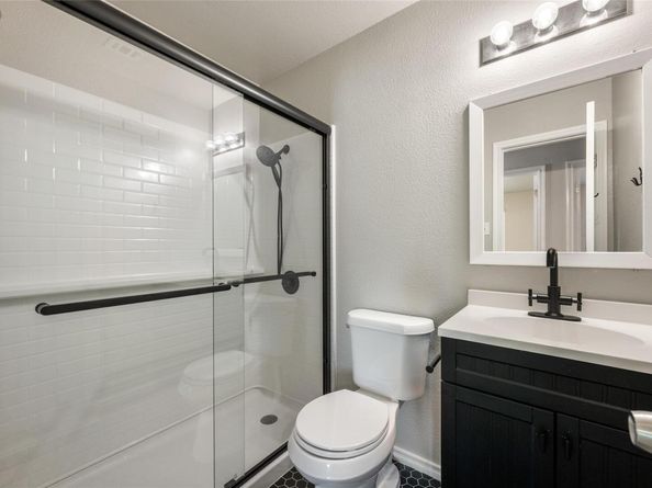 903 Thackeray LN, Pflugerville TX 78660