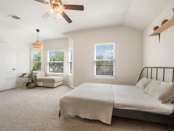 903 Thackeray LN, Pflugerville TX 78660