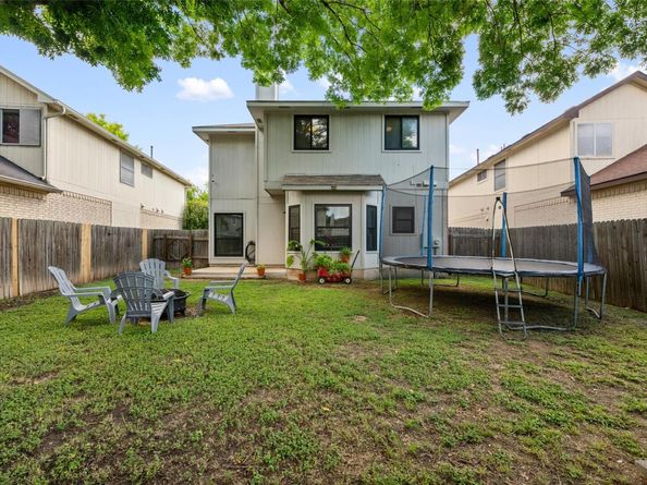 903 Thackeray LN, Pflugerville TX 78660