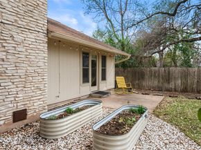 2509 Redleaf LN, Austin TX 78745
