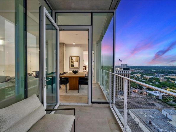313 W 17th ST 2304, Austin TX 78701