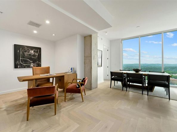 313 W 17th ST 2304, Austin TX 78701