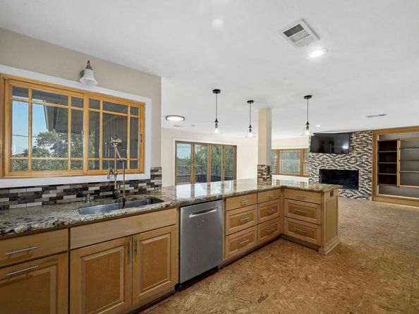 2204 Spring Creek DR, Austin TX 78704