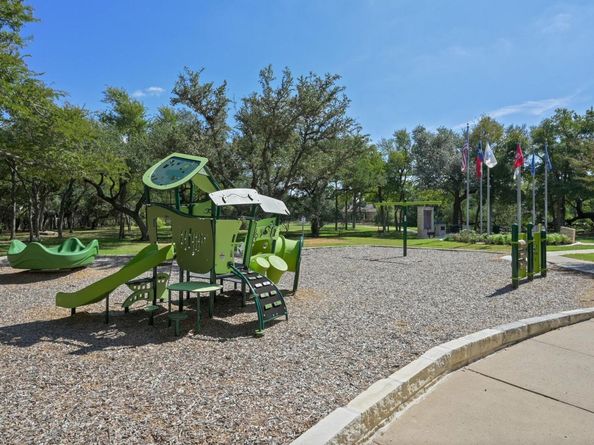 8104 Longdraw Dr, Round Rock TX 78681