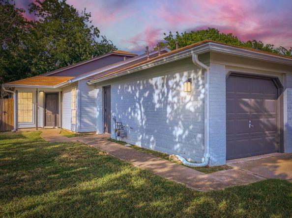 11904 Sunhillow BND, Austin TX 78758
