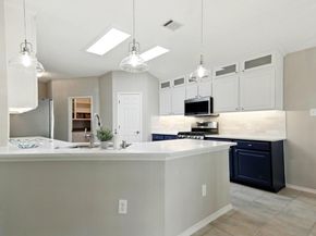 10733 Quarry Oaks TRL, Austin TX 78717