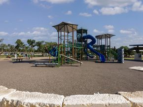 1006 S Riviera CIR, Cedar Park TX 78613