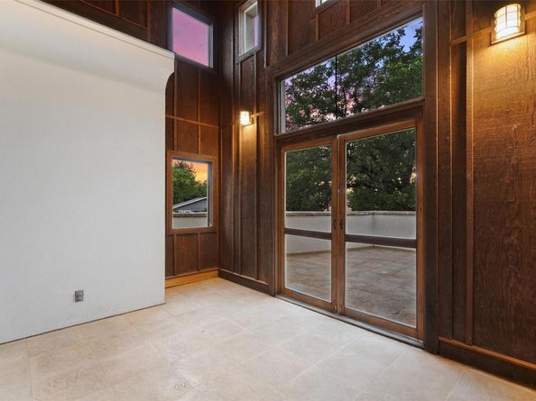 3007 Windsor RD B, Austin TX 78703