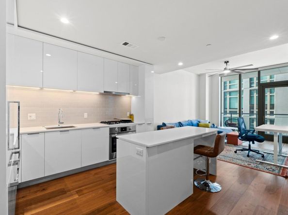 44 East Ave 1602, Austin TX 78701