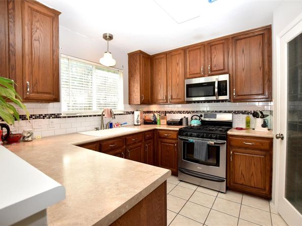 2107 Fuzz Fairway, Austin TX 78728