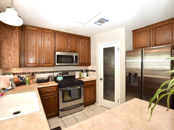 2107 Fuzz Fairway, Austin TX 78728