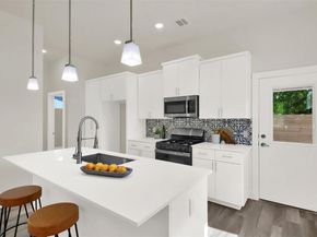 6813 Suena DR 2, Austin TX 78741