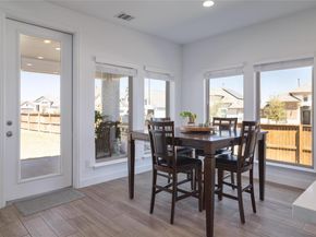 102 Fortuna Ct, Liberty Hill TX 78642