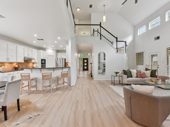 3707 Runnels CT, Austin TX 78732