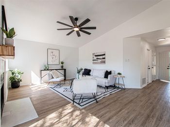 1305 Dominique DR
