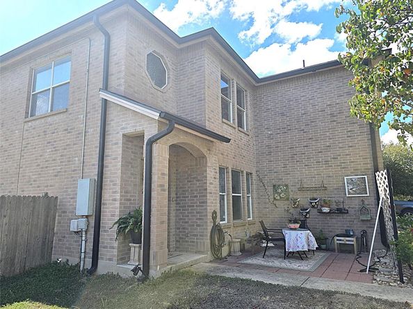 1806 Candlelight DR, Leander TX 78641