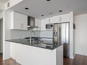 300 Bowie ST 1808, Austin TX 78703