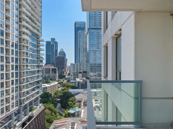 300 Bowie ST 1808, Austin TX 78703