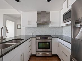 300 Bowie ST 1808, Austin TX 78703