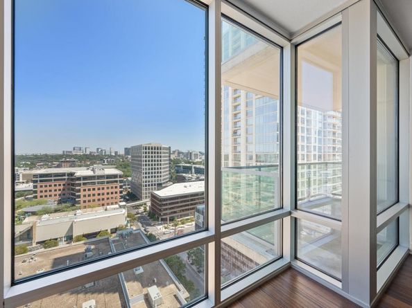 300 Bowie ST 1808, Austin TX 78703