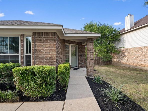 1204 Glendalough DR, Pflugerville TX 78660