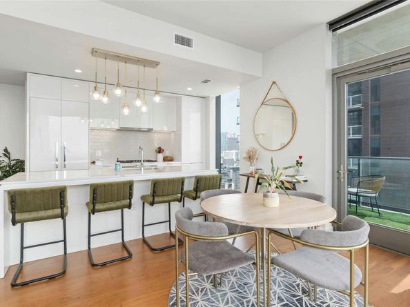 44 East Ave 1507, Austin TX 78701