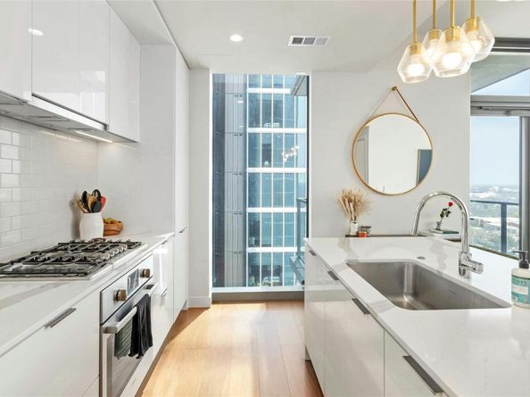 44 East Ave 1507, Austin TX 78701