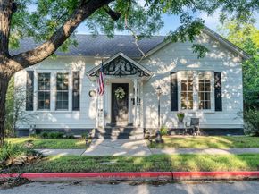1301 & 1305 S College ST, Georgetown TX 78626