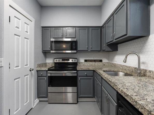 2450 Wickersham Ln 101, Austin TX 78741