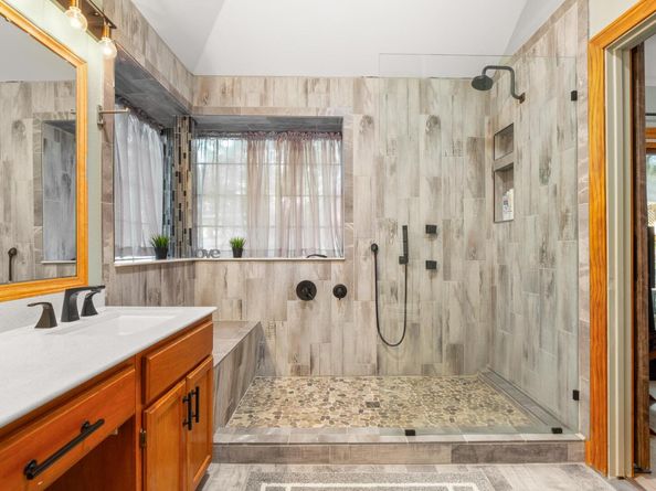 3015 Sunridge DR, Austin TX 78741