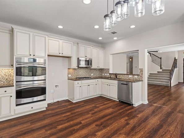 9409 Solana Vista LOOP A, Austin TX 78750