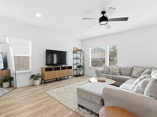 9115 Looksee LN, Austin TX 78744