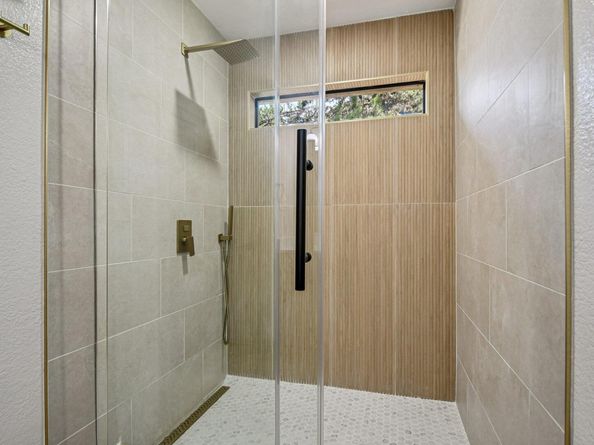 10502 Scotland Well DR, Austin TX 78750