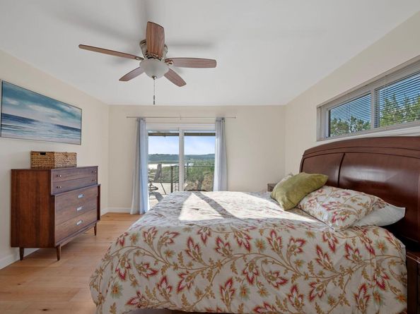 6300 Lakeshore DR, Lago Vista TX 78645