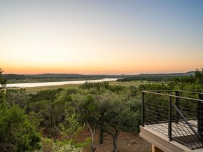 6300 Lakeshore DR, Lago Vista TX 78645