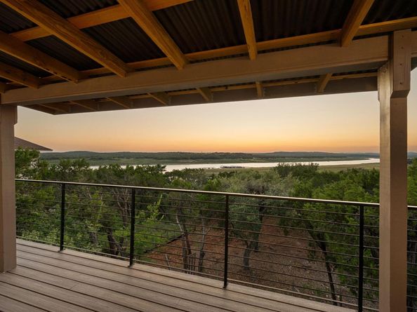 6300 Lakeshore DR, Lago Vista TX 78645