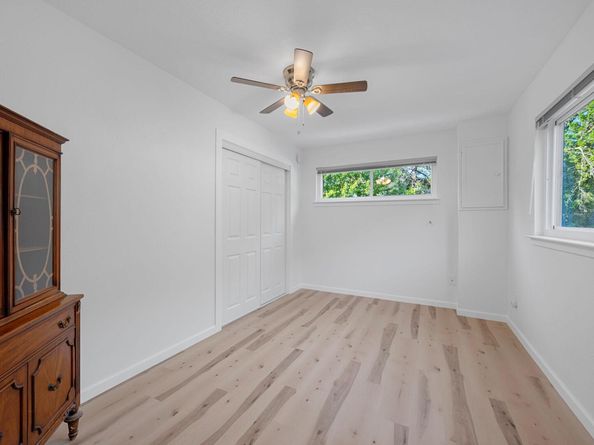 6300 Lakeshore DR, Lago Vista TX 78645