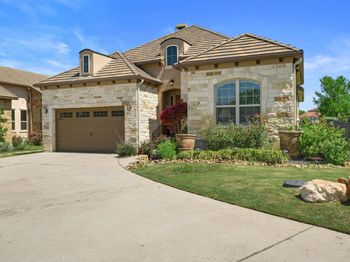 109 Grand Oaks LN