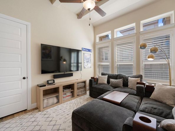 109 Grand Oaks LN, Georgetown TX 78628