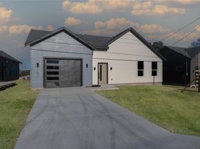 11541 Main ST, Jonestown TX 78645