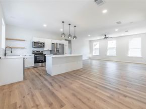 11541 Main ST, Jonestown TX 78645