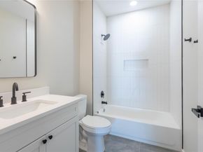 11541 Main ST, Jonestown TX 78645