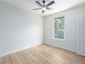 11541 Main ST, Jonestown TX 78645