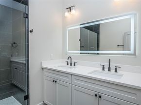 11541 Main ST, Jonestown TX 78645