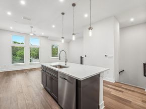 200 W 56th ST 2103, Austin TX 78751